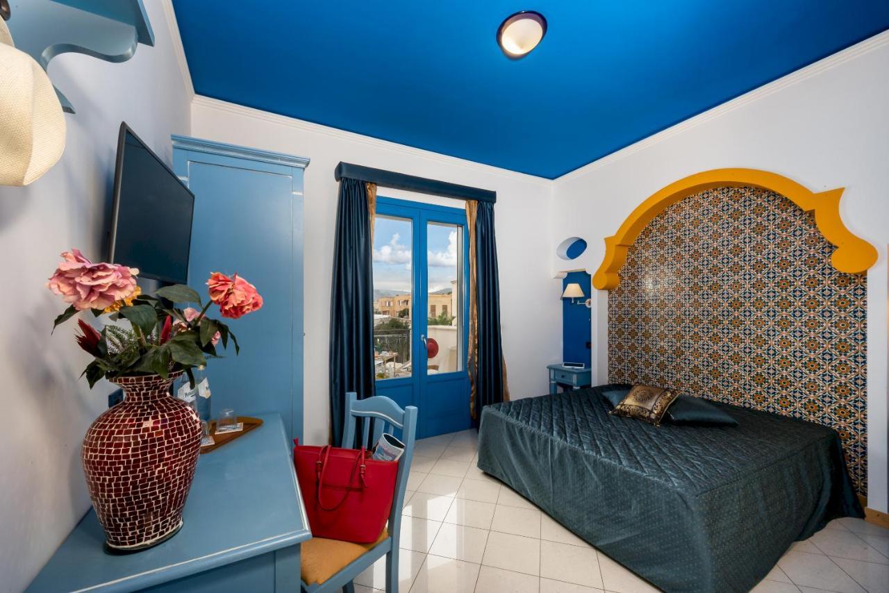 Hotel Ristorante Mediterraneo Faro سان فيتو لو كابو المظهر الخارجي الصورة