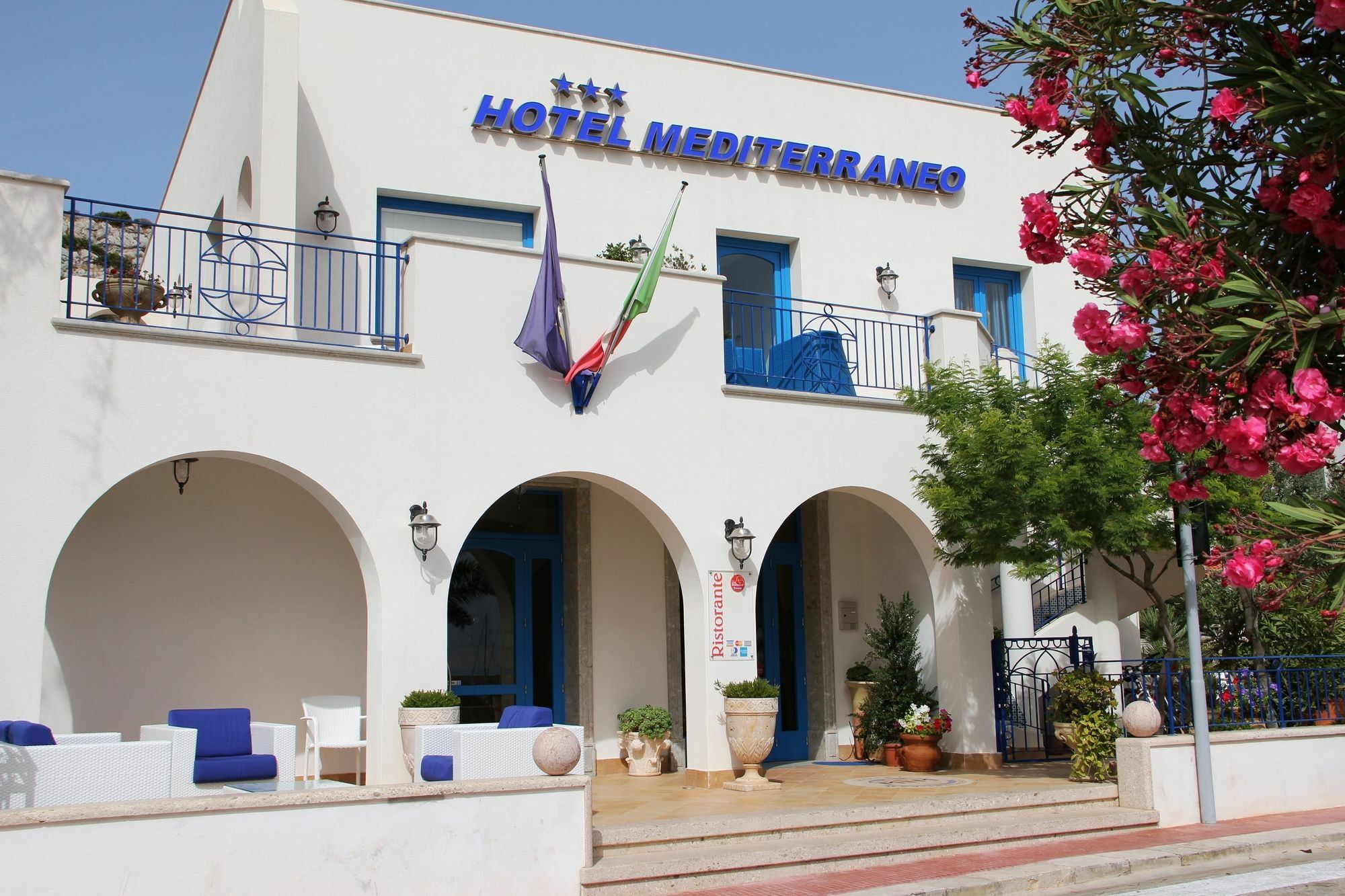 Hotel Ristorante Mediterraneo Faro سان فيتو لو كابو المظهر الخارجي الصورة